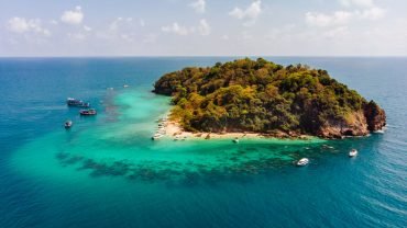 Top 10 places to explore in Andaman and Nicobar Islands